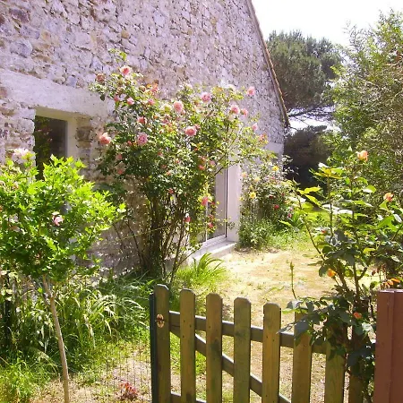 Gite Du Petit Gue Frossay Exterior photo